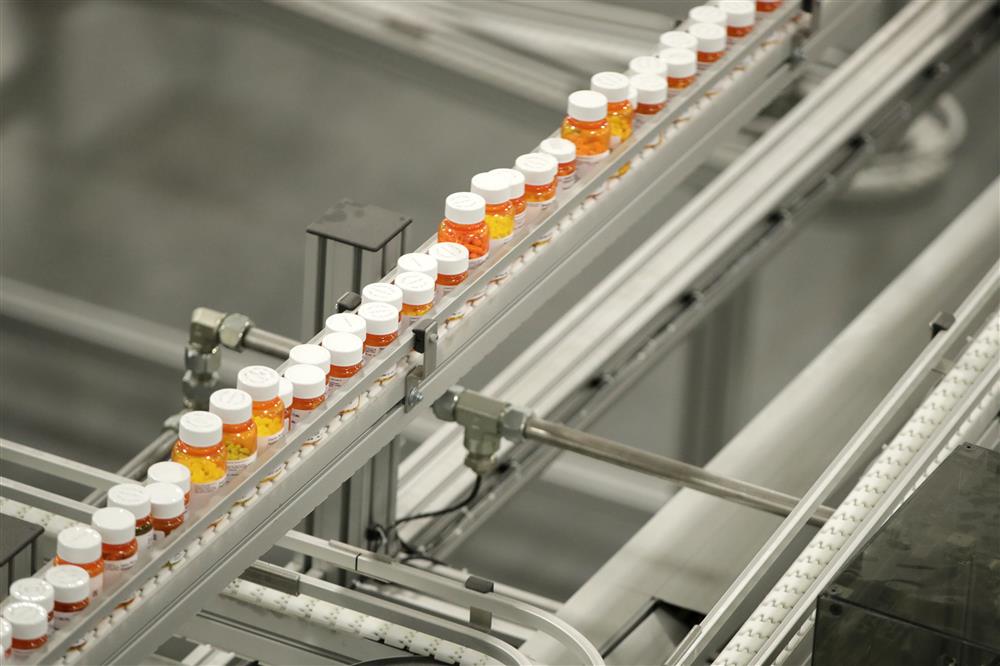 Conveyors for the Pharmaceutical Industry Thomas Conveyor